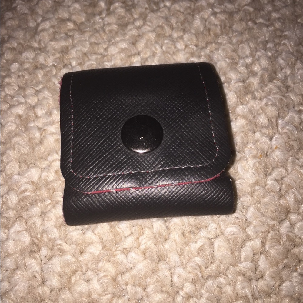 Air Pod Case - Picture 3 of 5